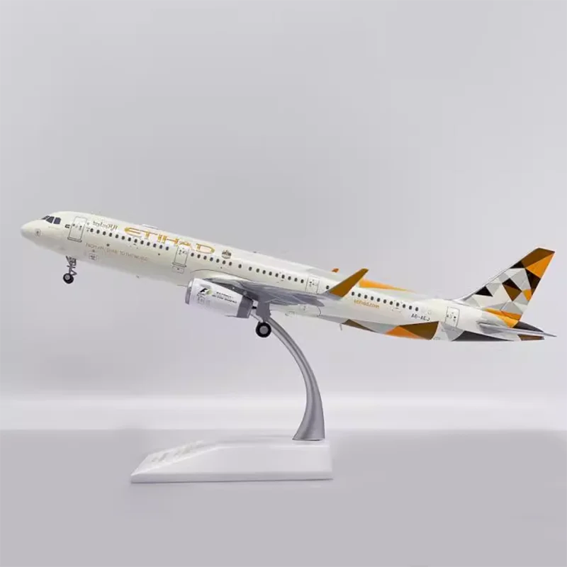 JC أجنحة دييكاست 1:200 مقياس الخطوط الجوية الاتحادية A321 A6-AEj محاكاة الطائرات سبيكة الانتهاء من مجموعة تذكارية لعبة الديكور