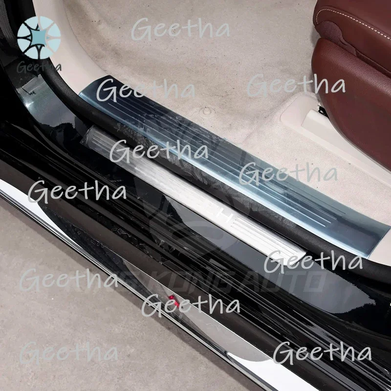 

Защитная накладка на пороги из карбона для Mercedes Maybach, аксессуар для интерьера автомобиля, продажа от производителя.