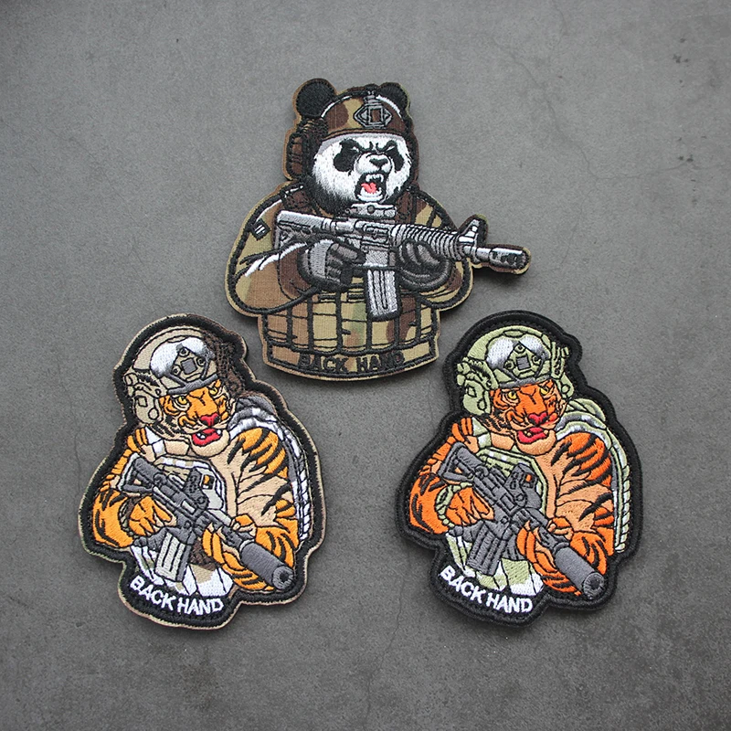 

Outdoor Bag Accessories Tactical Panda Embroidery, Magic Badge, Camou Morale Weapon, Tiger Armband, DIY Helmet, Vest Patch