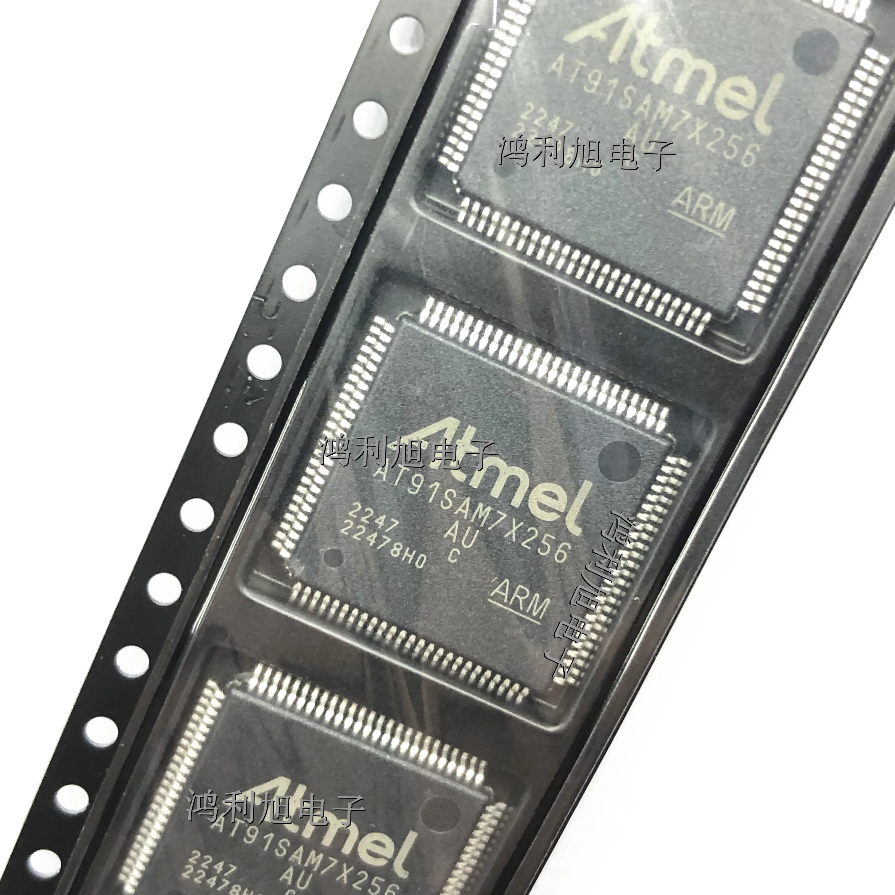 1 Pçs/lote AT91SAM7X256C-AU AT91SAM7X256 MCU 16 bits/32 bits ARM7TDMI RISC 256KB Flash 1.8V/3.3V Bandeja LQFP de 100 pinos
