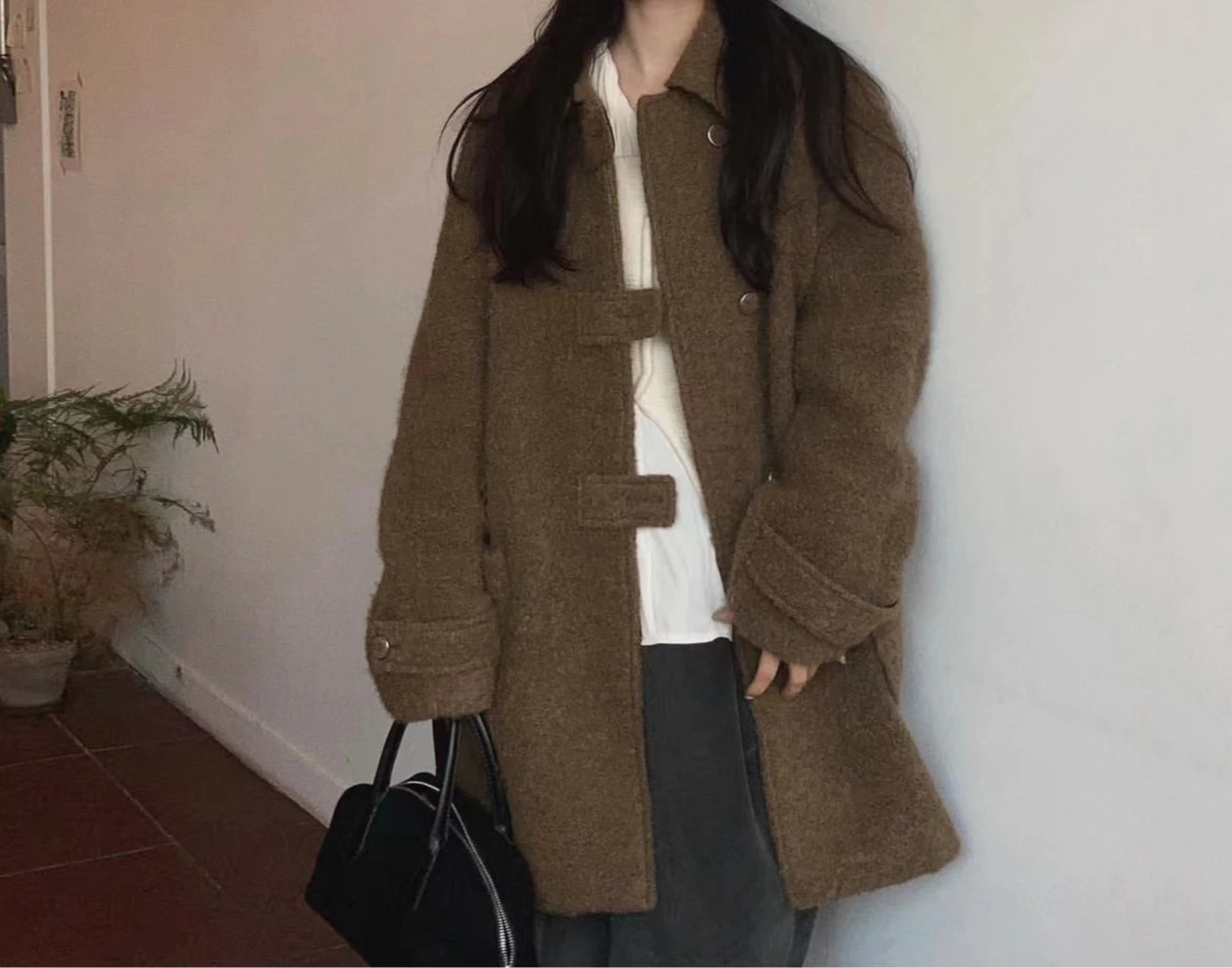 2025 Winter Retro Collar Woolen Coat Retro Medium Long Single Breasted Thick Coat