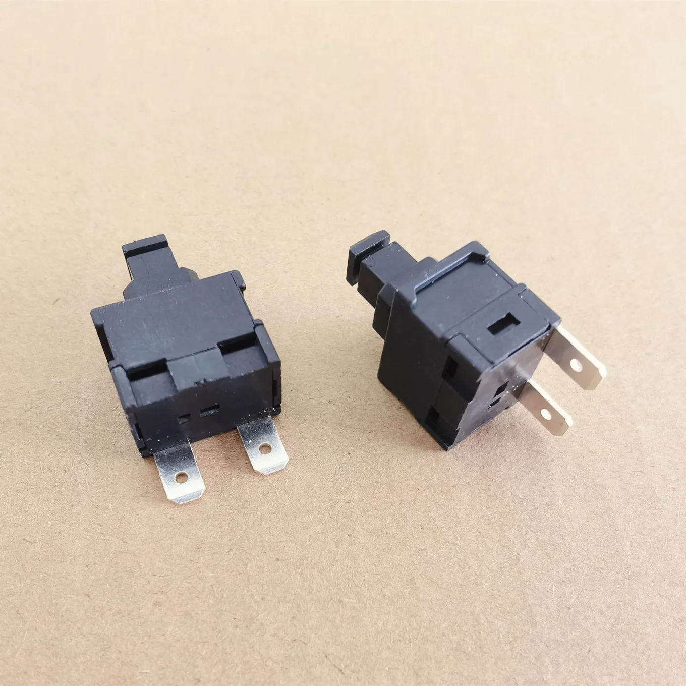 Original new 100% self locking button switch 2pin FA7-6C-1L15B water heater vacuum cleaner 15A