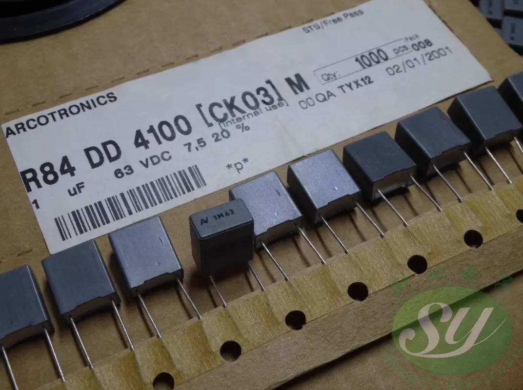 

10PCS AV R84 1.0uf/63V 1uf 1u0 105 New film capacitance 7.5MM
