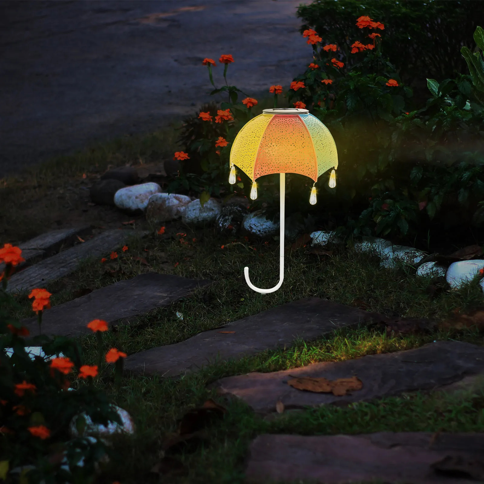 

Солнечные проекционные светильники-колышки для газона из кованого железа в форме зонта для сада, патио, двора, на солнечной энергии, с яркими узорами, термостойкие