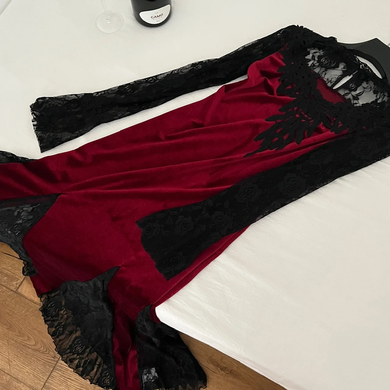 Gothic Sle K Wind B… - image