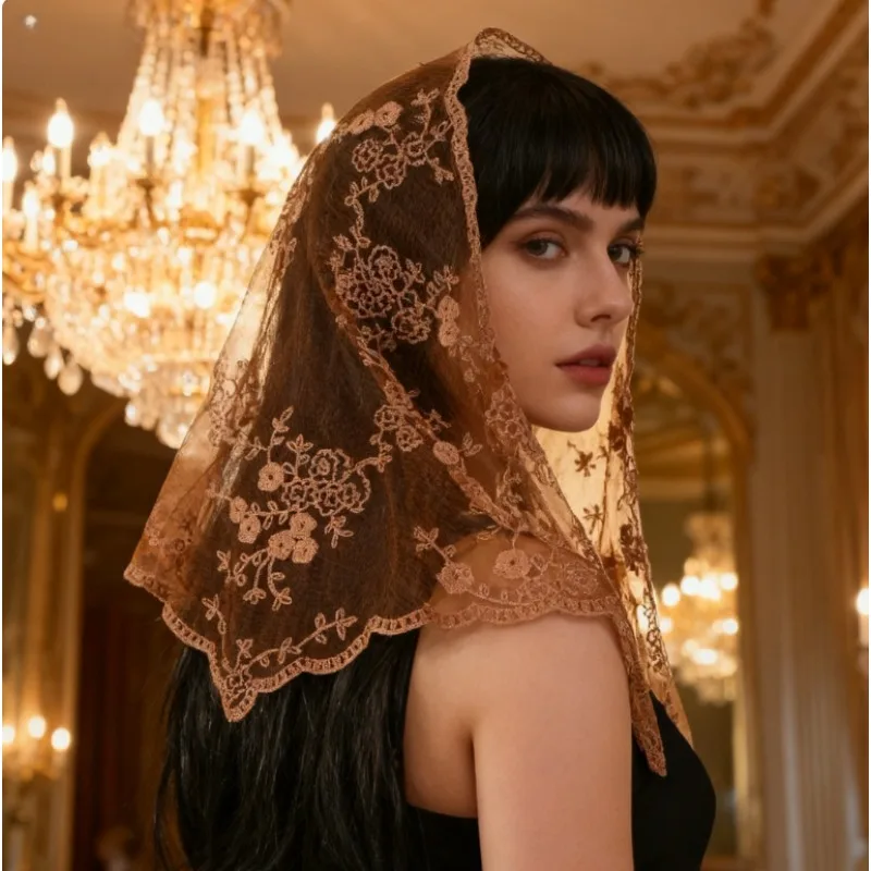 

Свадебная фата в винтажном стиле — нежная цветочная аппликация и кружевная окантовка для уникальной невесты