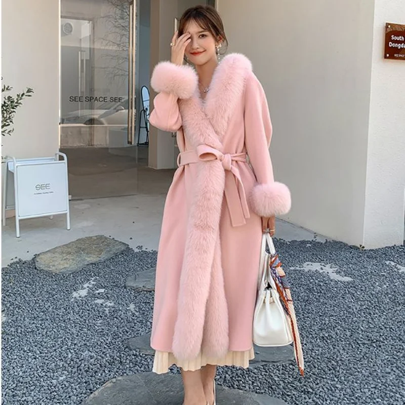 

2023 New European and American Street Fashion Women Woolen Coat with Belt Hooded Fur Dignified Long Jackets for Women Winter