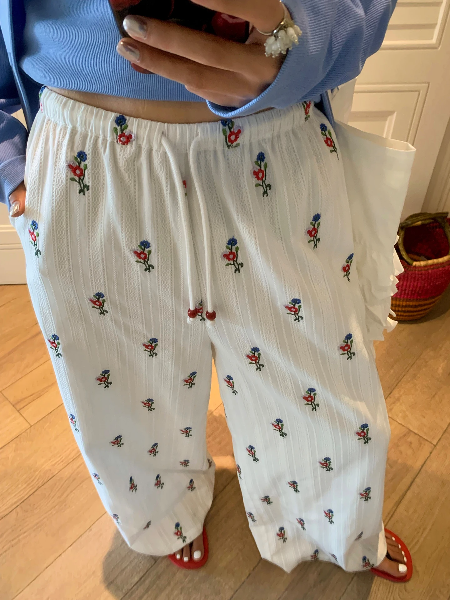 

Ele White Embroidered Wide Leg Pants Women's Casual High Waist Cotton Spring 2026 New Sle Tani Floral Pattern