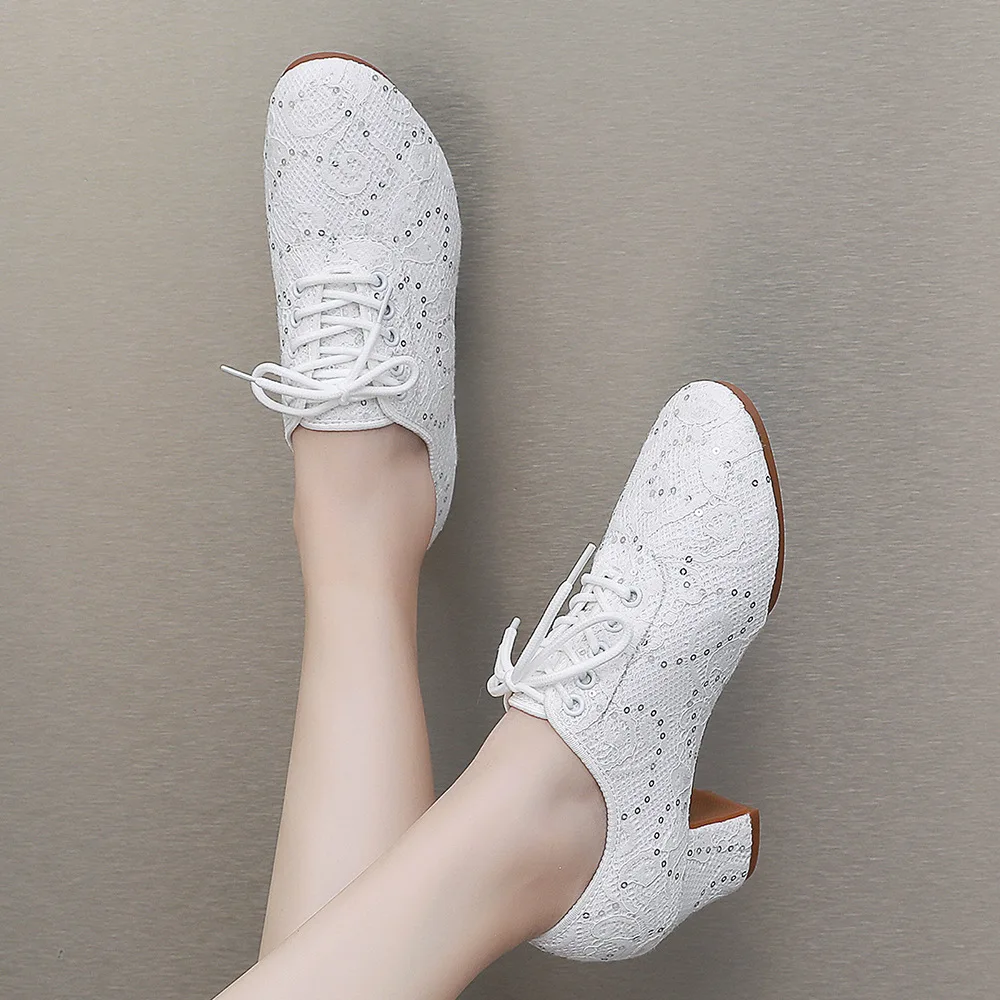 Women's Modern Ballroom Dance Shoes Lace up Closed Toe Professional Latin Teaching Dance Practice Jazz Shoes For Women Heels