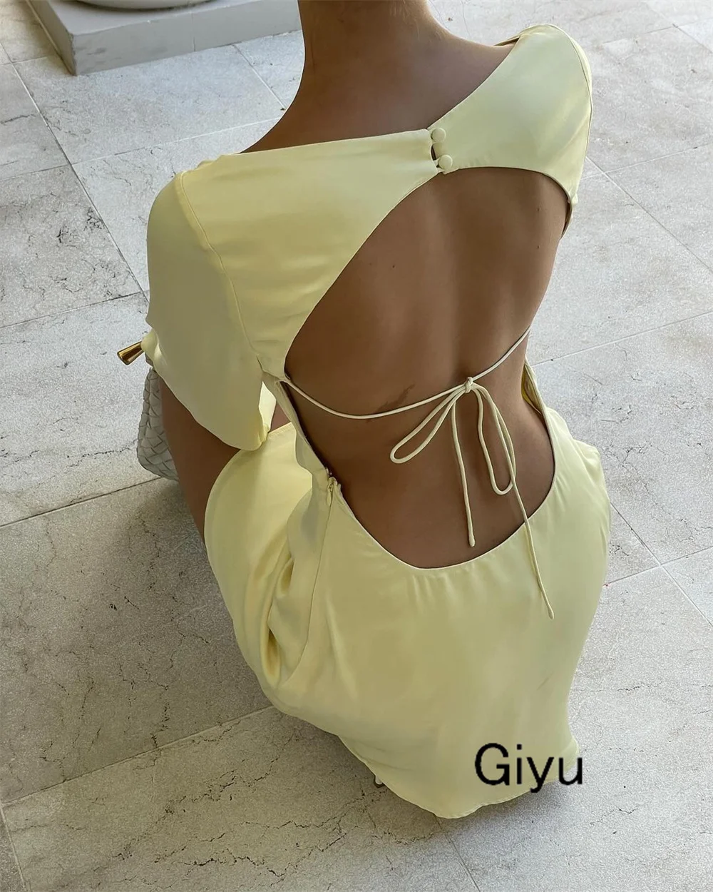 Giyu-Robe de Rhdos nu jaune, style moderne, col rond, mini-longueur au-dessus du genou, robe de soirée d'anniversaire, robe de cocktail d'été