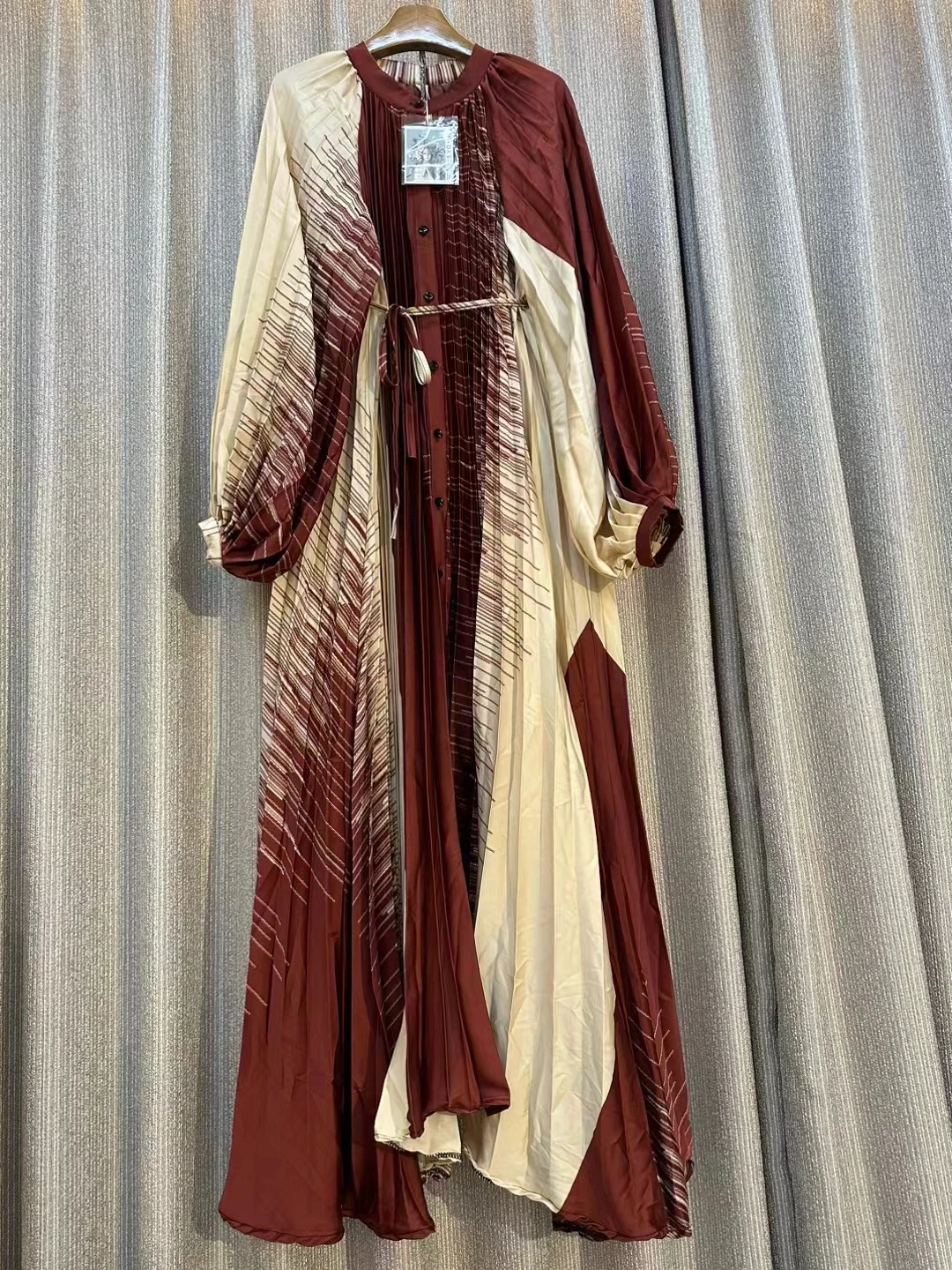 Robe plissée imprimée française pour femme, robe trapèze rétro, simple boutonnage, manches longues, vêtements de fête décontractés, automne, 2024