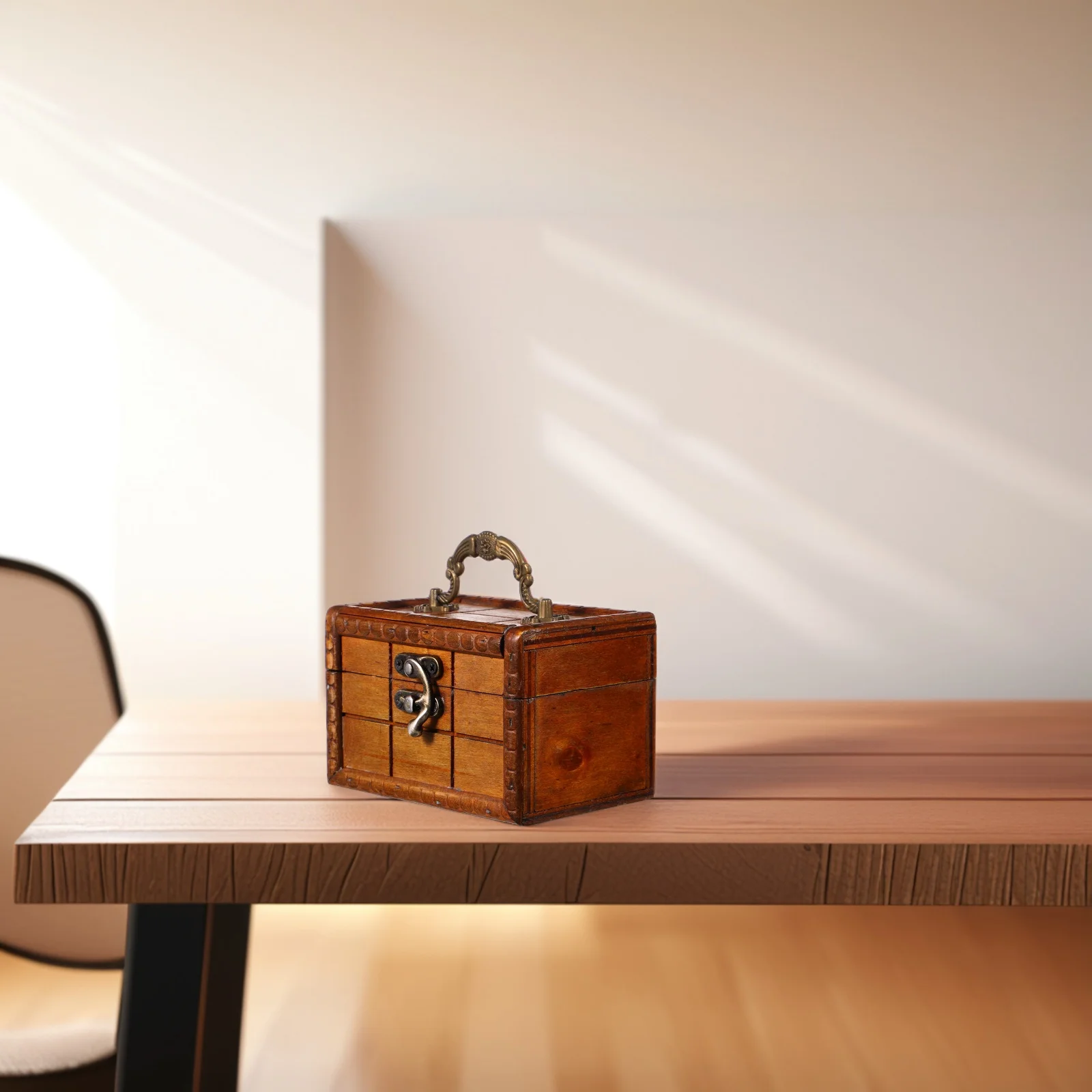 

Retro Jewelry Storage Box Light Brown Wooden Dresser Trinkets Holder Household Organizer Vintage Creative Design Multifunctional