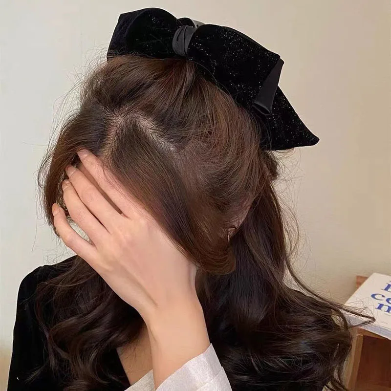 Fashion Temperament Black Velvet Bow Large Hair Clip Woman Delicate Ponytail Clip Autumn Winter Headwear Hair Accessories Gifts