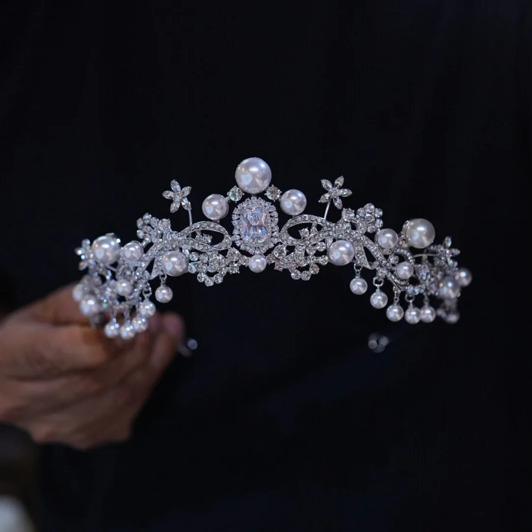 

Princess Pearls Crystal Bridal Headband Wedding Tiara Crown for Brides Birthday Party Elegant Hair Accessory