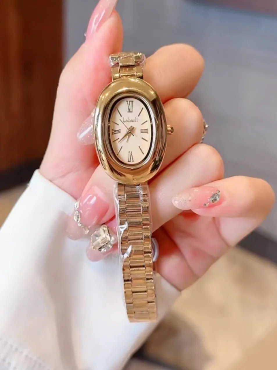 

watchnew pigeon egg fashion ladies watch, ladies watchquartz watchgift for girlfriendhigh quality luxury watch