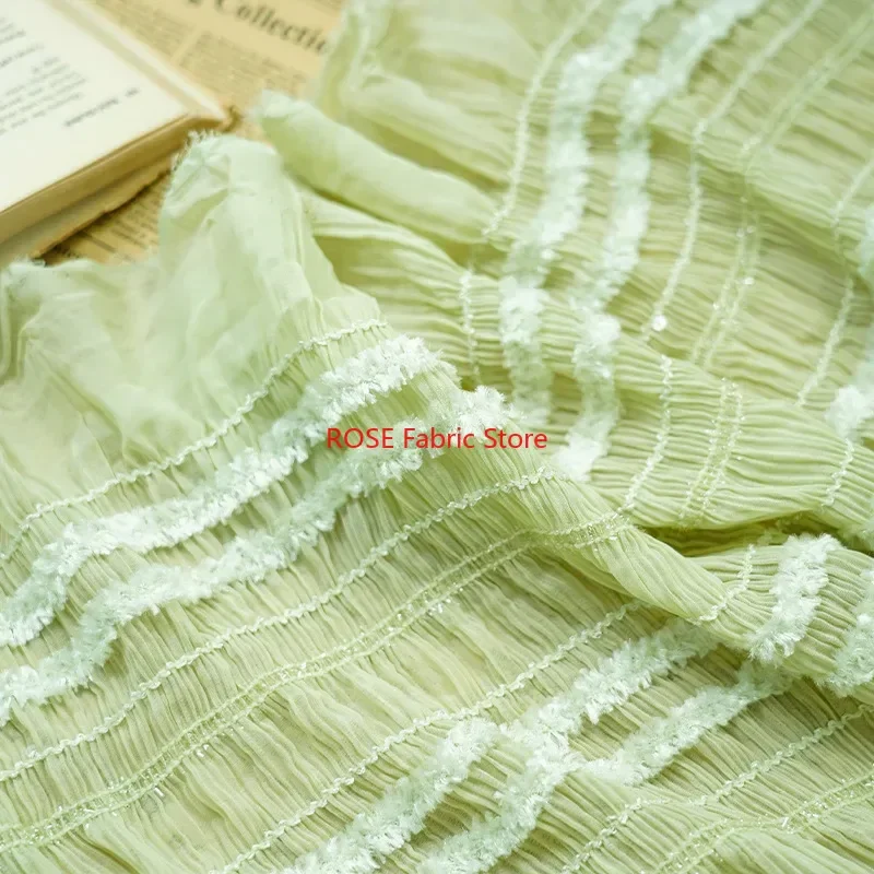 Plisowana elastyczna szyfonowa tkanina w paski z falbanką na bluzkę, wiosenną sukienkę, sukienkę na wakacje, sukienkę do tańca