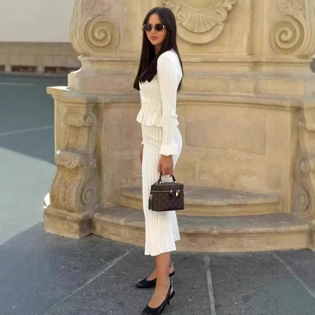 2025 nuevo traje de falda de moda para mujer Otoño e Invierno suéter de punto de un solo pecho elegante falda de cola de pez vestido de fiesta