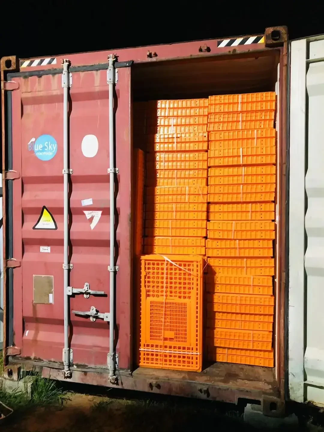 plastic orange chicken crates chicken transport crates for sale  plastic cages for chicken