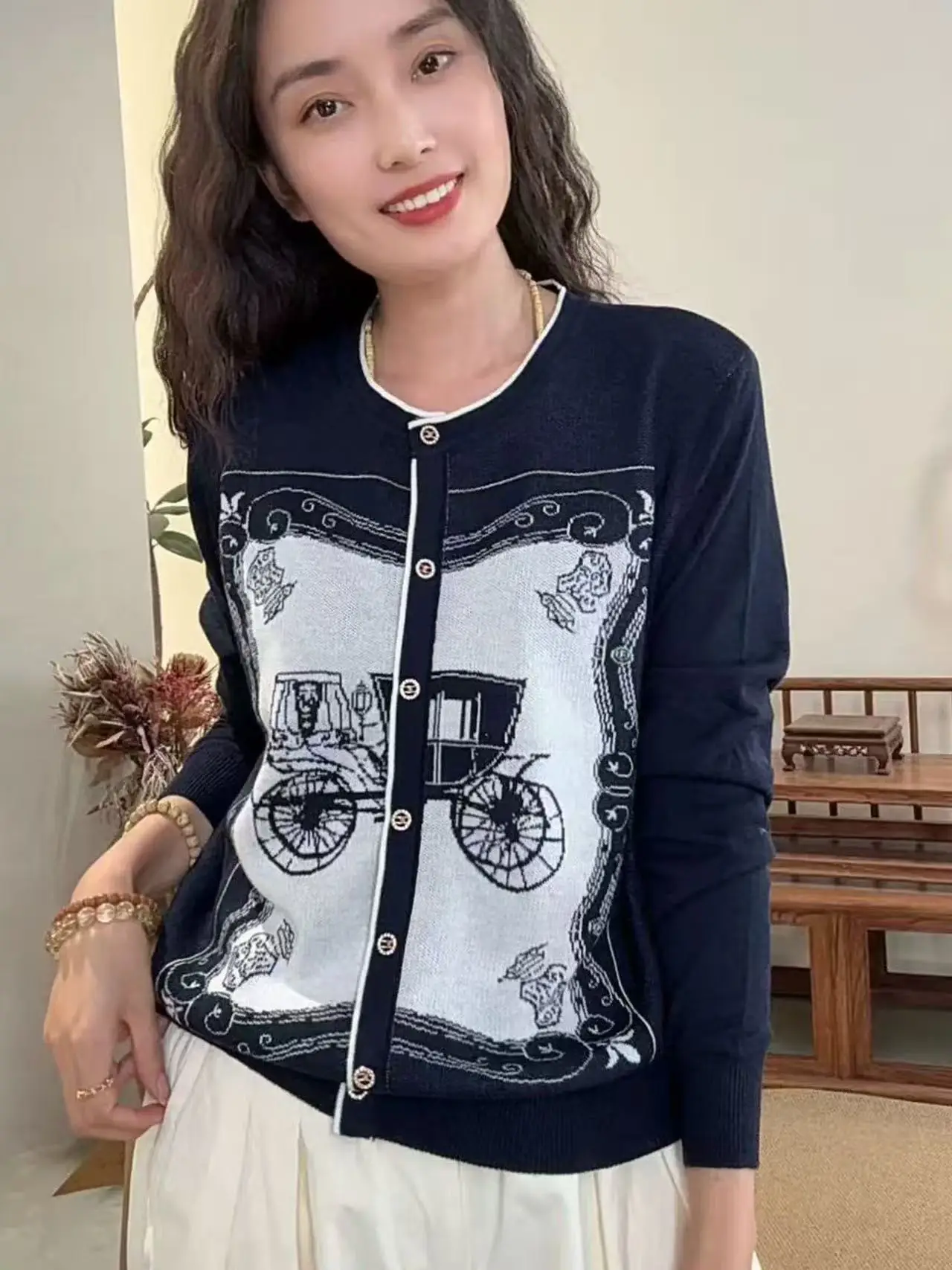 

Early Spring O-Neck Carriage Jacquard Knitted Cardigan Women Fashion Single Breasted Long Sleeve Sweater Casual Versatile Tops
