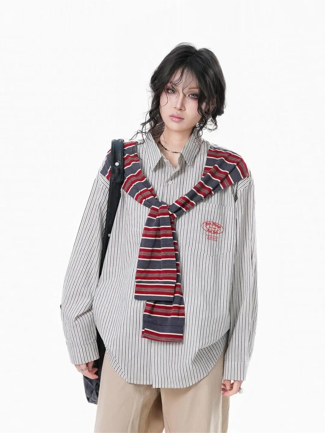 

Ретро-американский полосатый удлиненный свободный унисекс-пальто для мужчин и женщин, весенне-осенний сезонный дизайн