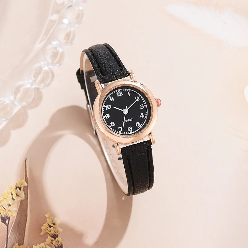 Classic Women's Casual Quartz Leather Band Strap Watch New Round Analog Clock Wrist Watches Designer Watches Reloj Mujer