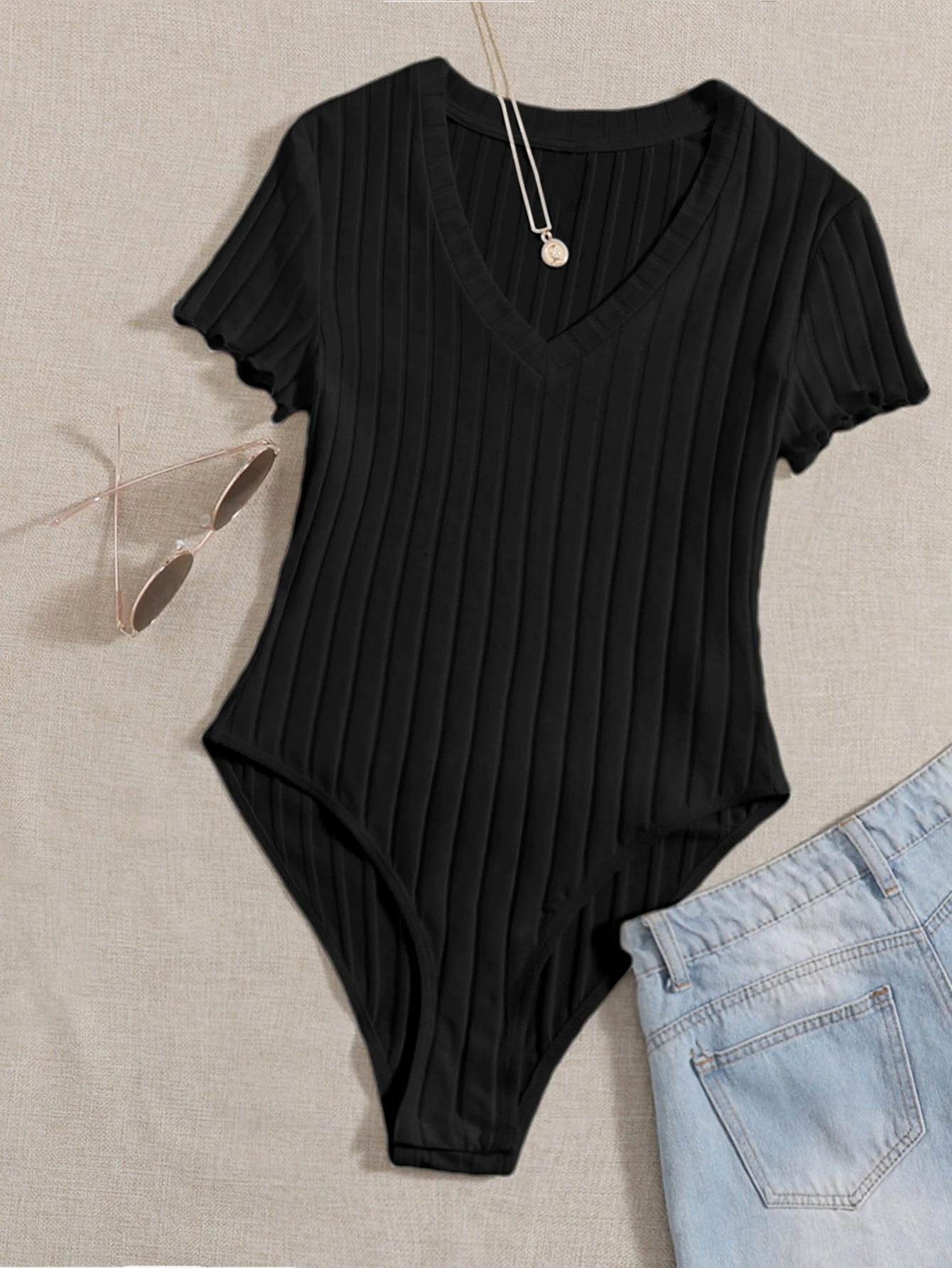 Neues kurzärmeliges, schmales T-Shirt mit V-Ausschnitt, sexy und vielseitiger, eng anliegender Jumpsuit. – Detail 24