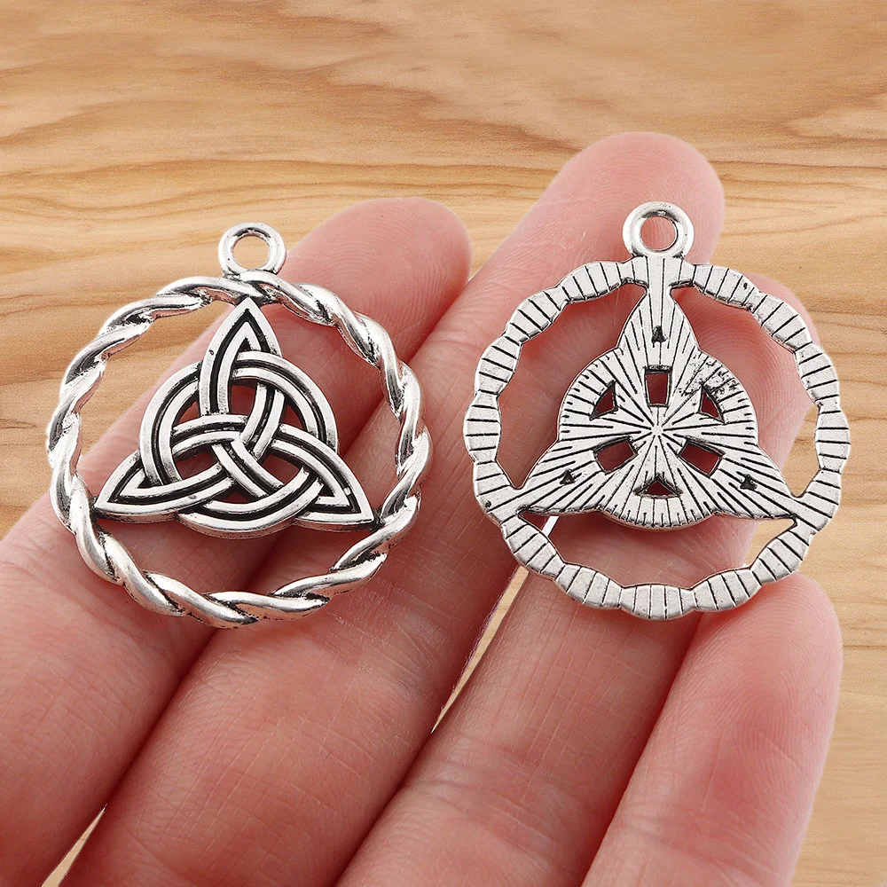 8 Pieces Celtic Triquetra Trinity Knot  Antique Silver Hollow Round Charms Pendants For DIY Necklace Jewelry Making Accessories