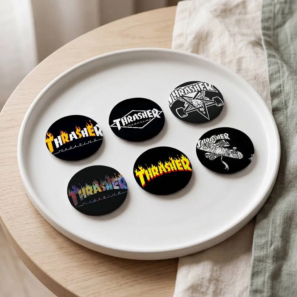 Insignias Redondas de Logo T-ThrasherS de 25, 32, 44, 58, 75 mm, Pin de Cosplay, Decoración para Bolsos, Regalos para Fans, Coleccionistas, Amigos, Broche, Souvenir