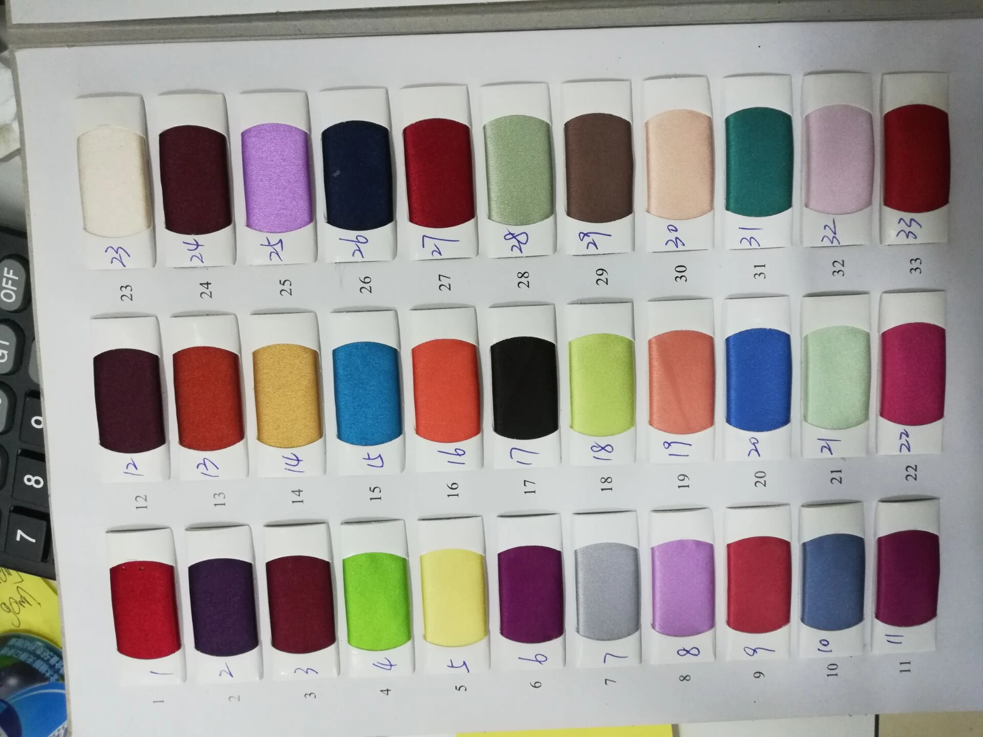 Schickes Champagner-Abiballkleid mit V-Ausschnitt, appliziertes knielanges Cocktailkleid, elegante Tüll-Abschlussballkleider, Vestido De Fiesta