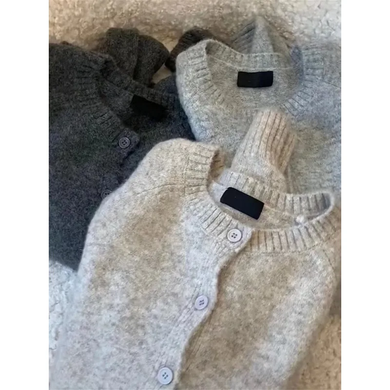 

Серая вязаная куртка-кардиган для женщин, новинка осени и зимы 2025 года, толстый свитер с внутренним слоем и базовым верхом