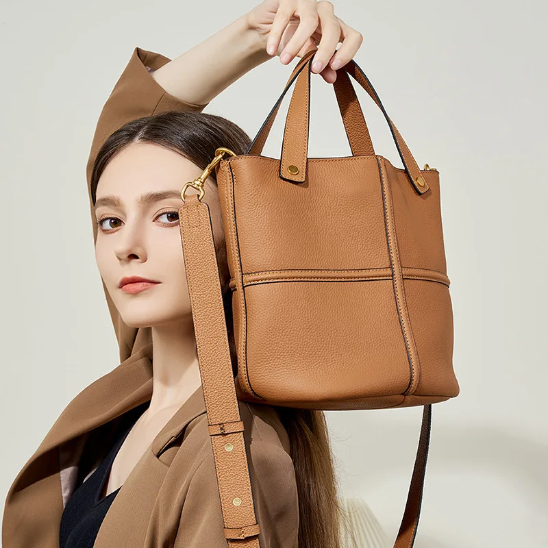 

Niche Texture Versatile New First-layer Cowhide Commuting Large-capacity Bucket Bag Elegant Single Shoulder Oblique Span Bag