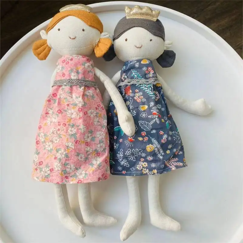 New Design Fabric Stuffed Dolls Wearing Beautiful Floral Dress Soft and Cute for Girl\'s Gift and Playing Mate & Companion