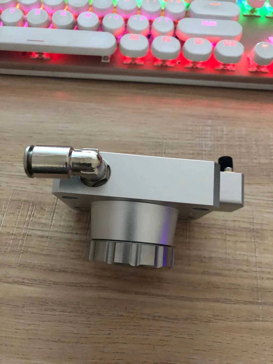 2022 تصميم جديد Raytools Bm111 رأس مستشعر الليزر لمكثف الليزر لرأس القطع بالليزر