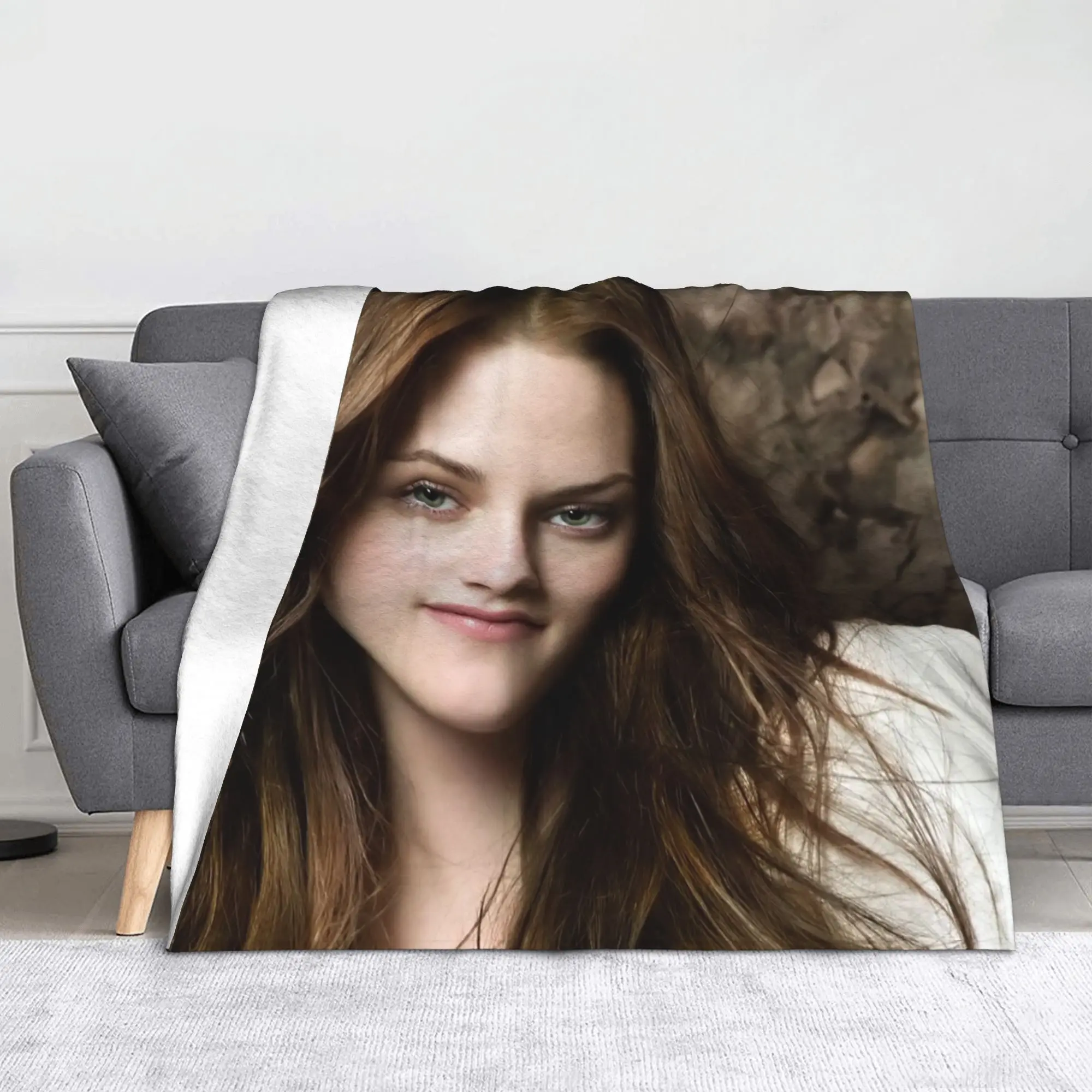 Kristen Stewart Flannel Throw Blanket The Twilight Saga Bella Blanket for Bedding Outdoor Lightweight Thin Quilt