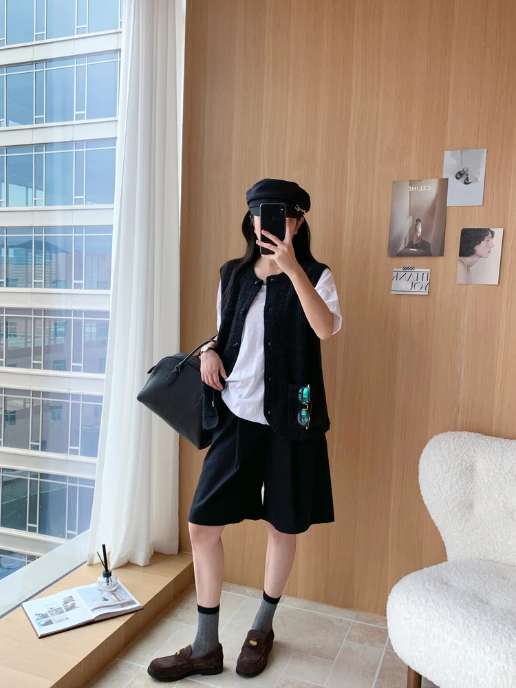 

Шерстяной жилет из высококачественной ткани с высоким содержанием углерода, с пуговицами, модный и практичный, для повседневной носки, с круглым вырезом, на одной пуговице.