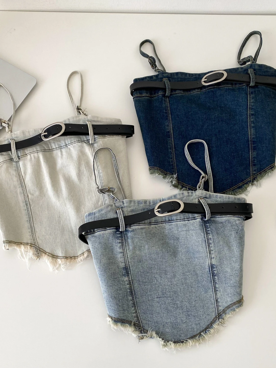 

Джинсовый топ Sweet Spicy Girl с поясом и ремнями, женский модный зимний базовый слой, асимметричный потертый жилет для поездок на работу, облегающий крой...