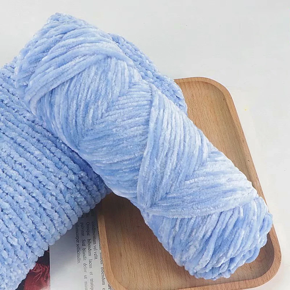95 g Chenille-weiches Samtgarn, gemischte Strickwolle, gehäkelt, handgefertigt, Schal, Mantel, Babydecke und Mütze