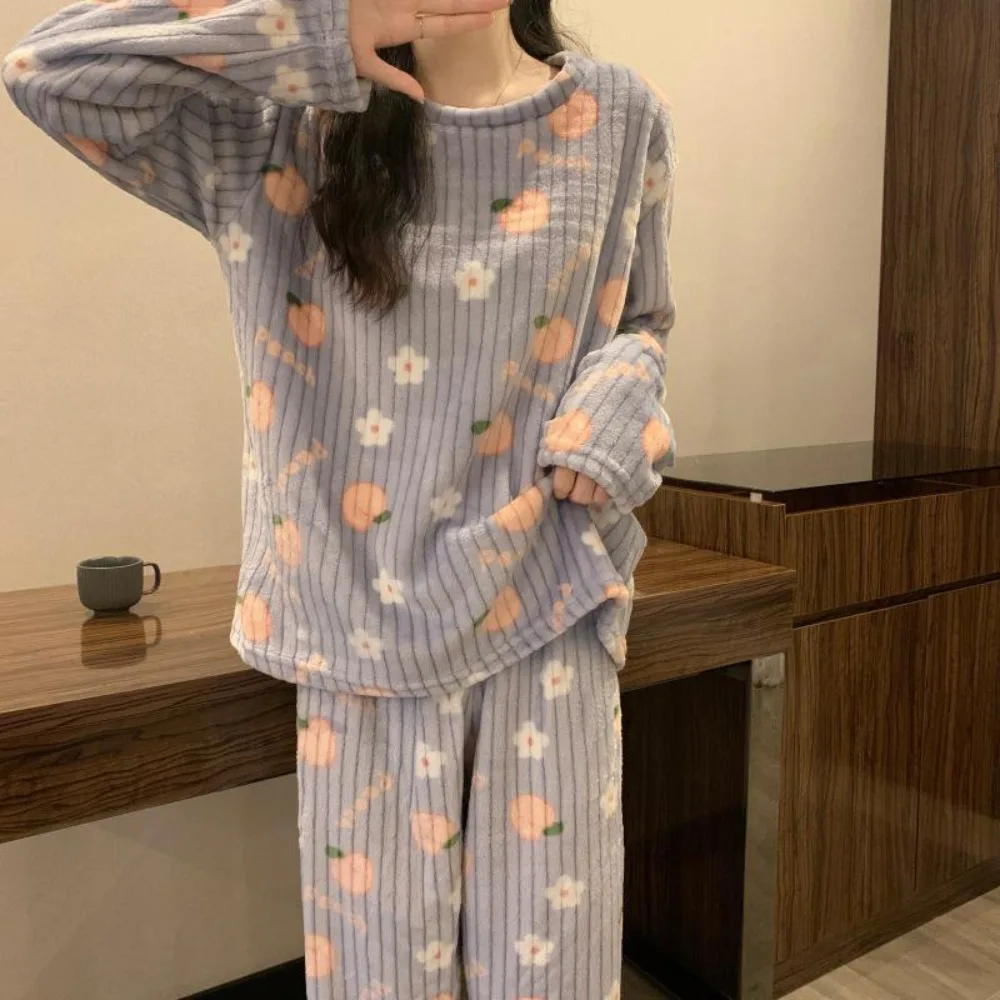 

Casual Cute Bear Velvet Sleepwear Set Flower Long Sleeve Pajama Suit Peach Nightwear Winter Thick Warm Pajamas Autumn Winter