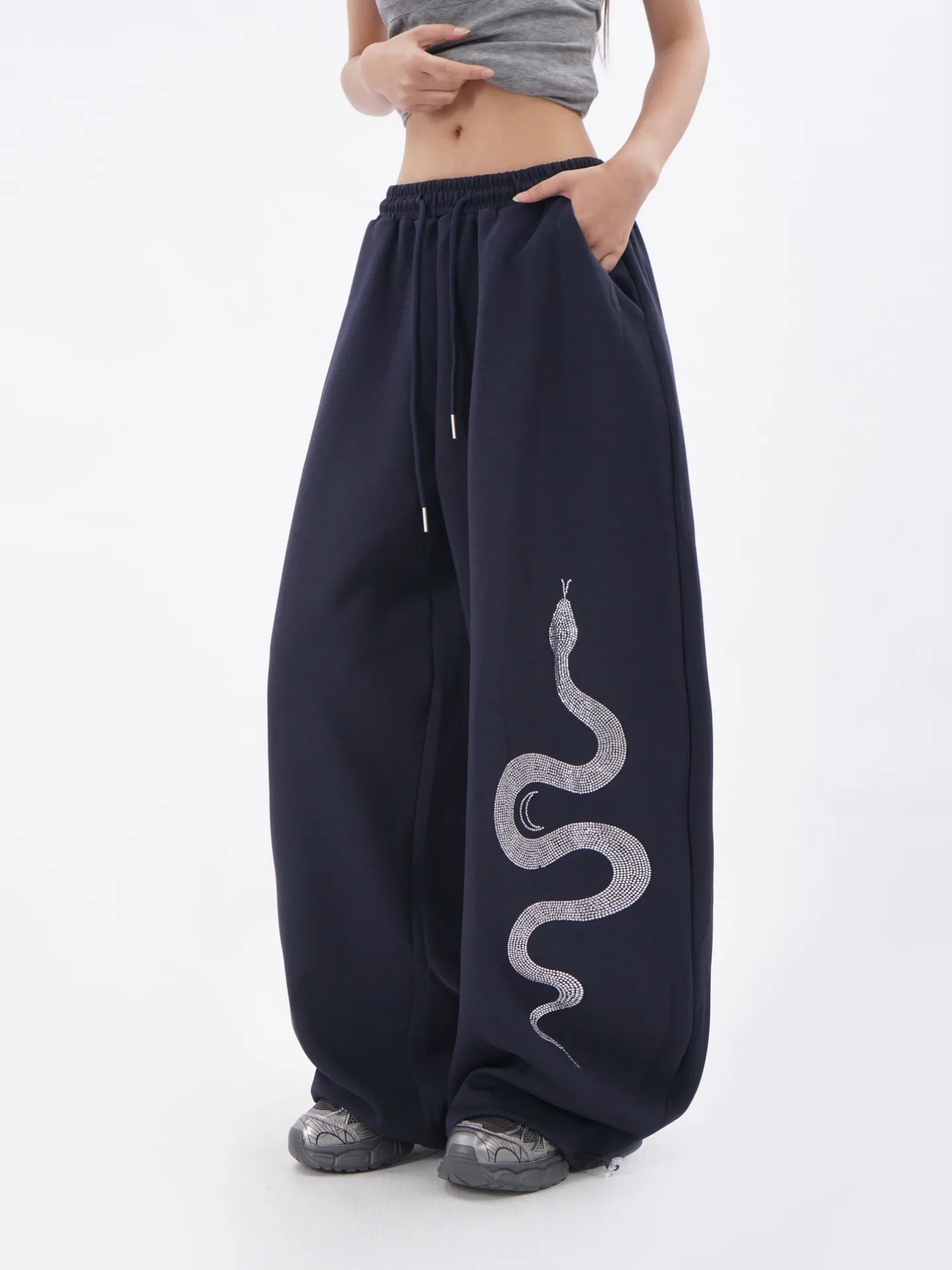 กางเกงขายาวทรงหลวมสไตล์อเมริกันย้อนยุค ลายงูปั๊มร้อน สำหรับผู้หญิง