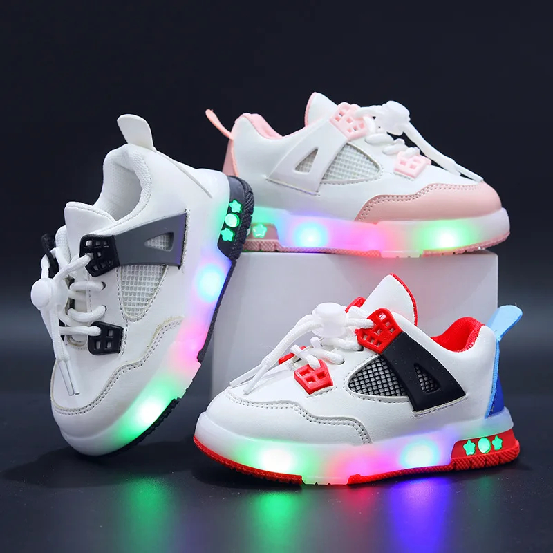 Scarpe a LED per bambini primaverili e autunnali scarpe da ginnastica in pelle a emissione luminosa per ragazze scarpe luminose per bambini scarpe