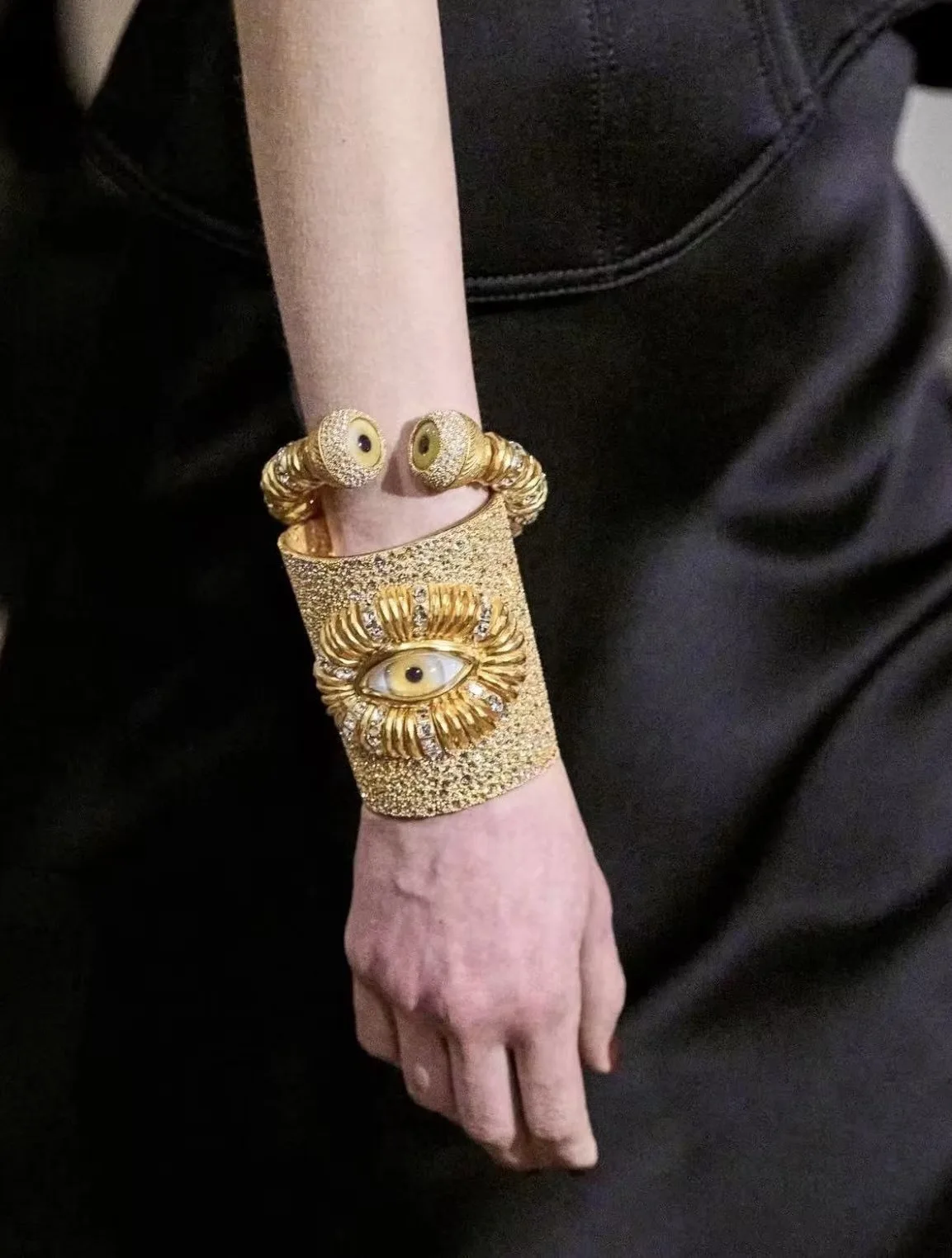 Fashion Designer Full Diamond Eye Eyeball Luxury Bracelet Woman Top Quality Jewelry Trend