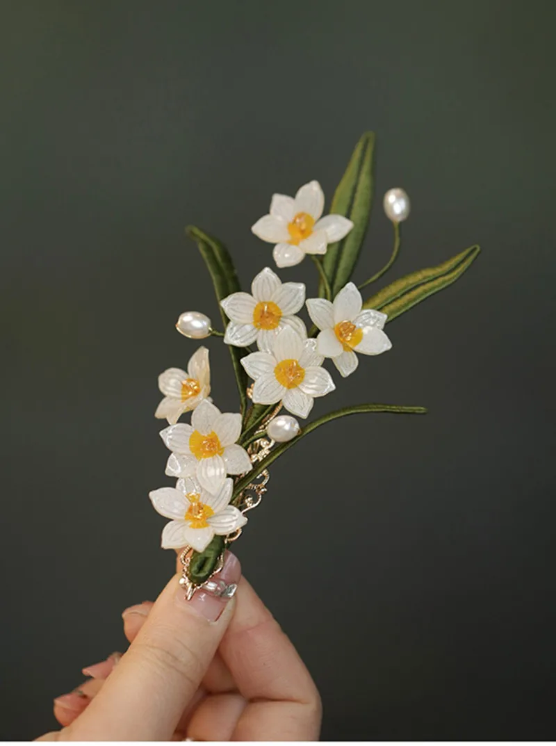 FXLRY Original Design Handmade Vintage Daffodil Pearl Edge Clip Side Hairpin