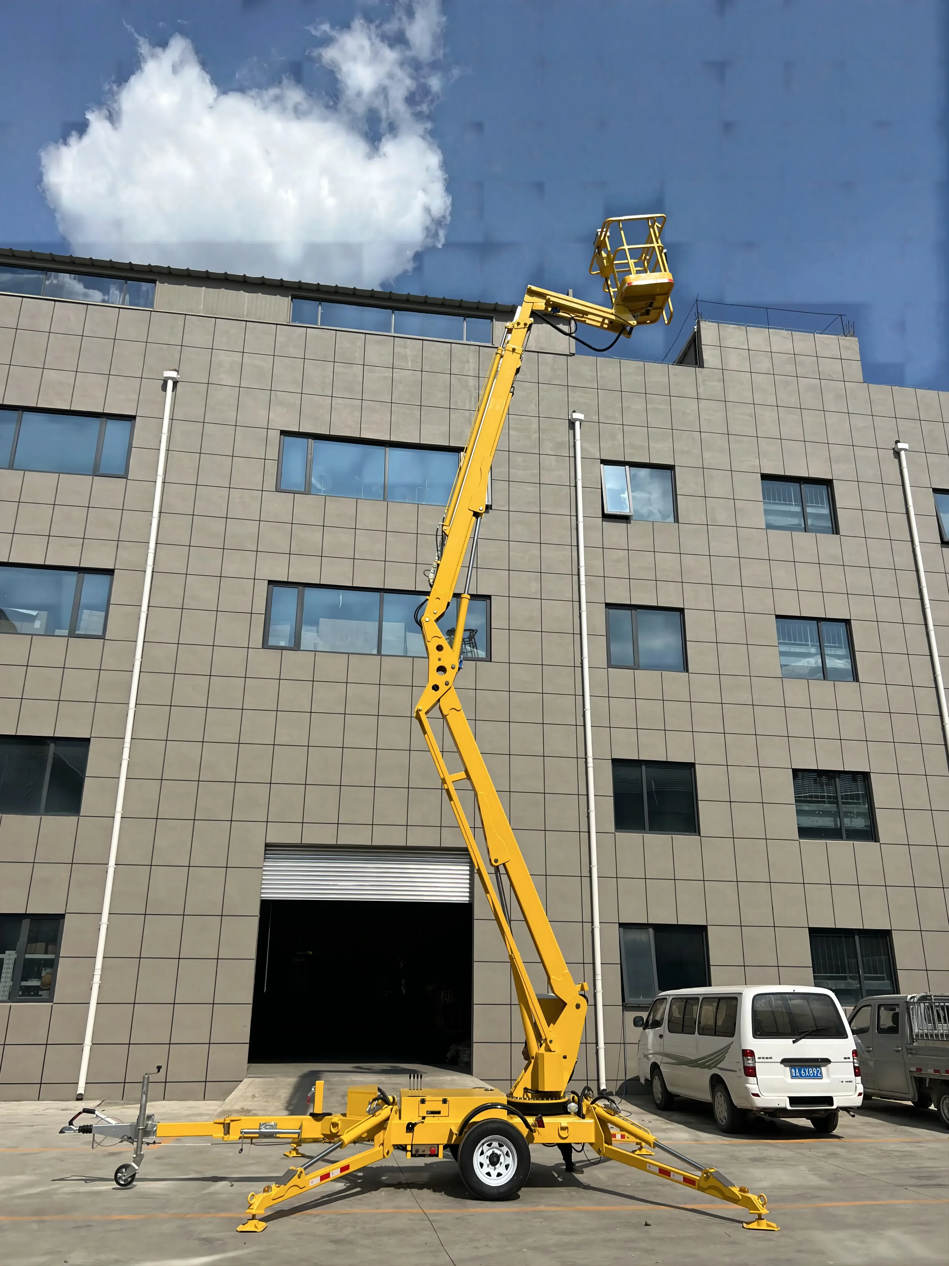 Can tow the boom lift trailer cherry picking machine pruning lift,