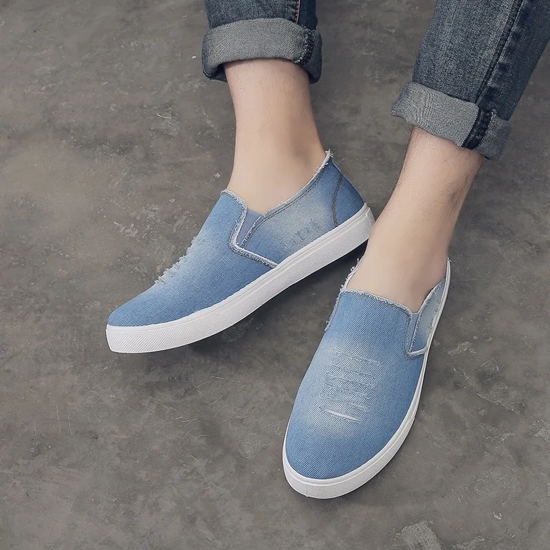 New Summer Men Shoes Breathable Slip-on Cut-out Denim Casual Canvas Shoes Flat Heels 2023