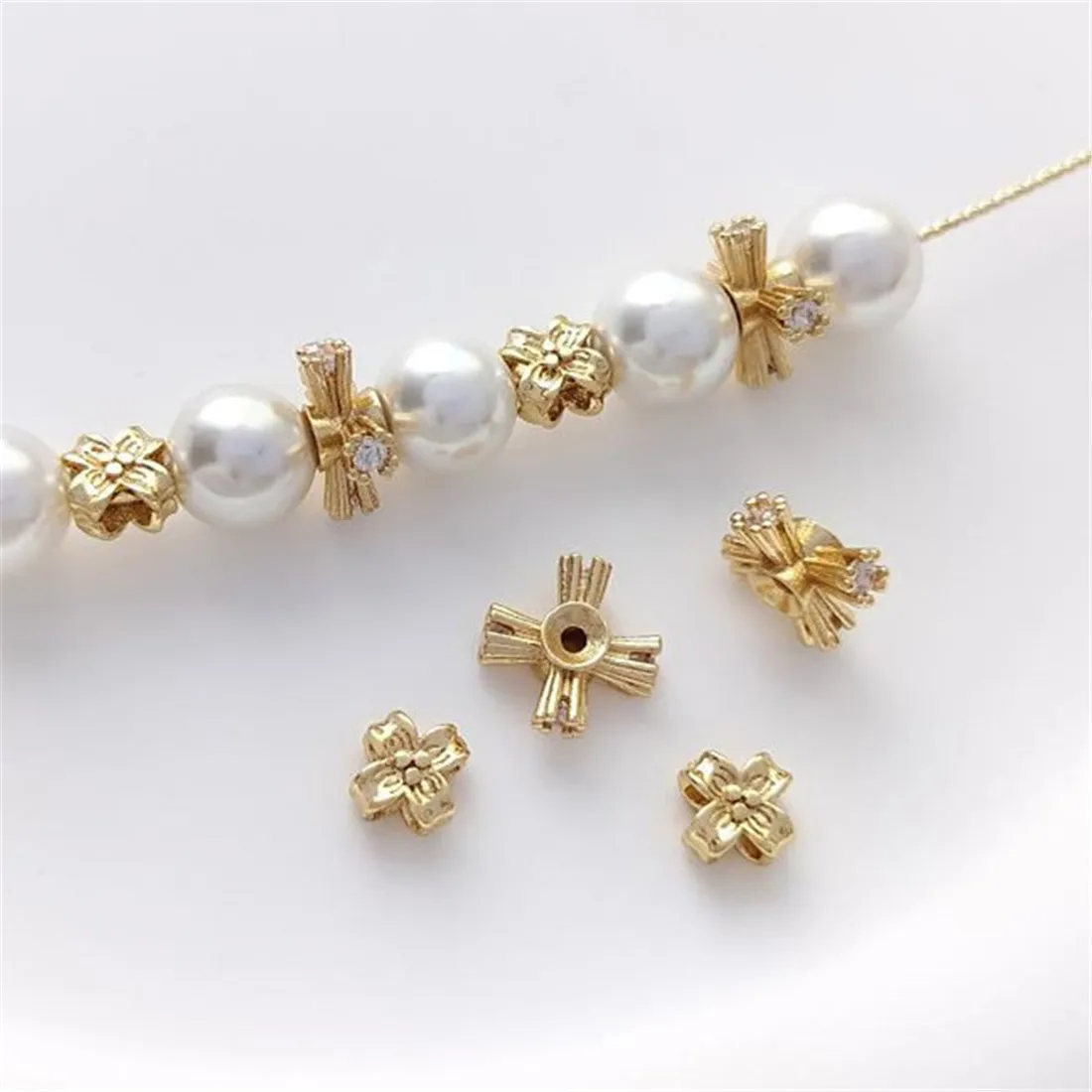 

14K Gold-plated Partition Beads with Zirconium Square Flower Shaped Partition Handmade Beaded Jewelry Accessories DIY Material