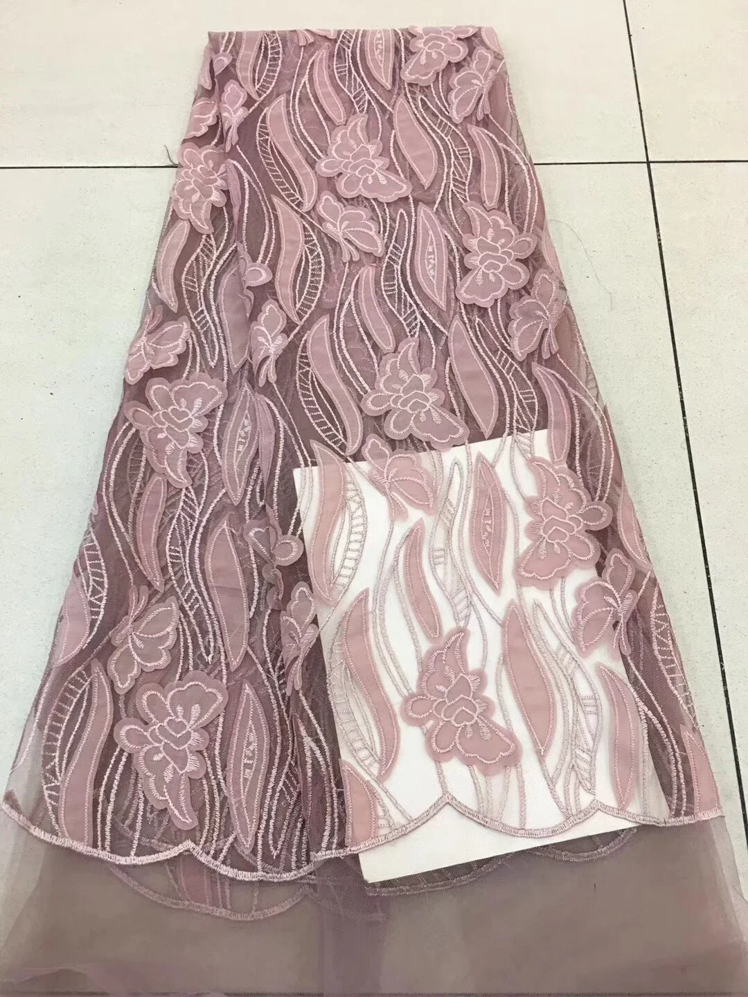 

2021 Latest French Nigerian Laces Fabrics High Quality Tulle African Laces Fabric Wedding African French Tulle Lace D016