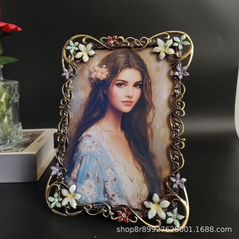 

Light Luxury Retro Enamel Color Metal Photo Frame Creative Aesthetic Decorative Photo Frame