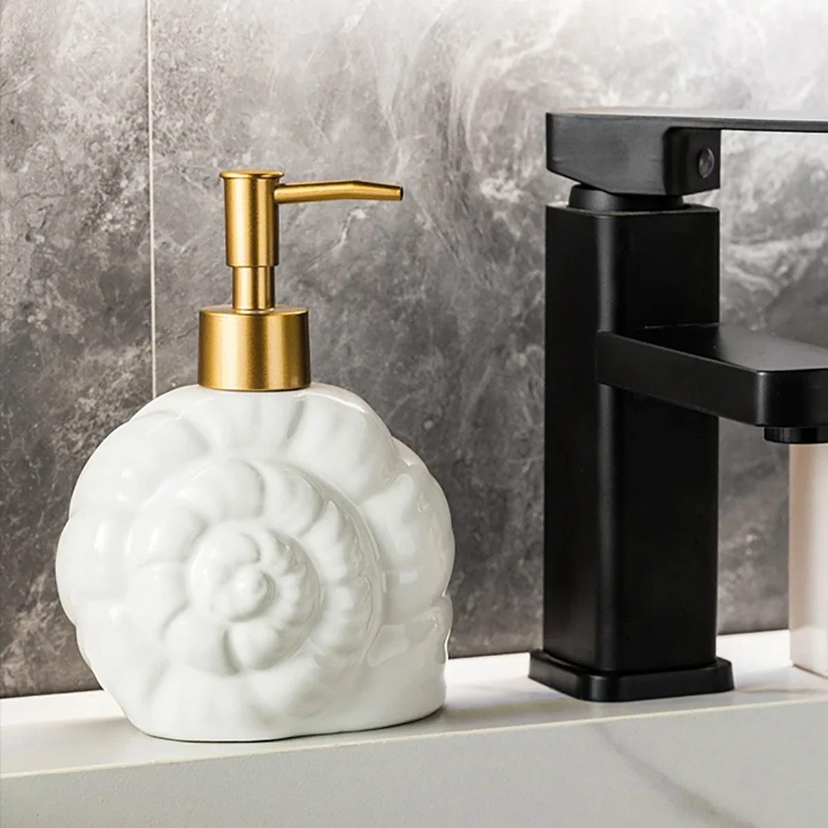 Bottiglia di lozione in ceramica Conchiglia di stelle marine Accessori per il bagno Disinfettante per le mani per la casa Shampoo Bottiglia di stoccaggio Contenitore per sapone liquido