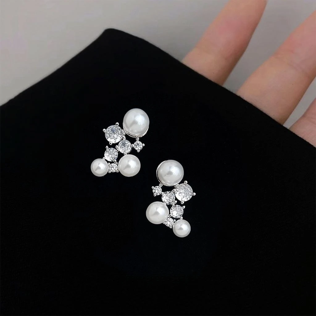 Multi Imitation Pearl Cubic Zirconia Stud Earrings Silver Color Sparkling Cluster Earrings for Women Elegant Wedding Jewelry