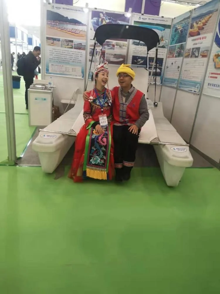 معدات الرياضات المائية قارب كاتاماران الكهربائي الصديق للبيئة